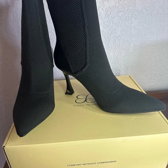 Cosy Island SleekKnit Pointed Toe Sock Ankle Boots - Picture 5 of 10